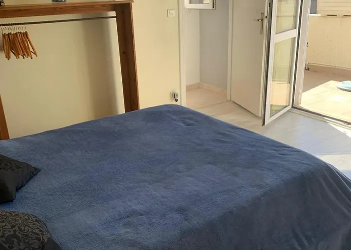 Sables De Biguglia Cordon Lagunaire * Borgo (Corsica)